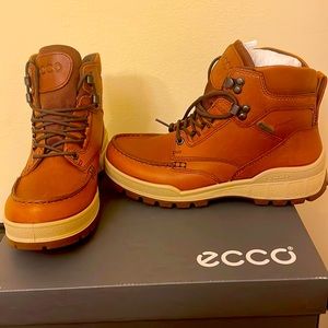ECCO Woman's Gortex Boots EAU Size 37  US Size 6-6.5 Brand New Original Tags/Box